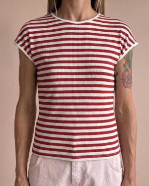 Maglia a righe rossa